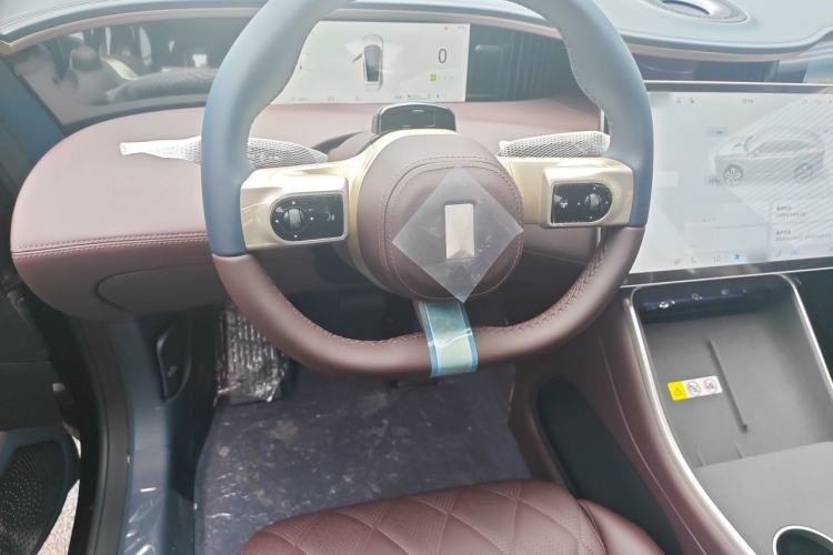 Used Avatr 11 2025 Year Updated Max Extended-Range Version Steering Wheel