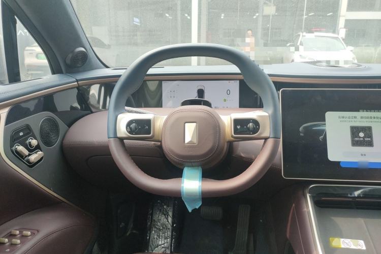 Used Avatr 11 2025 Year Updated Max Extended-Range Version Steering Wheel
