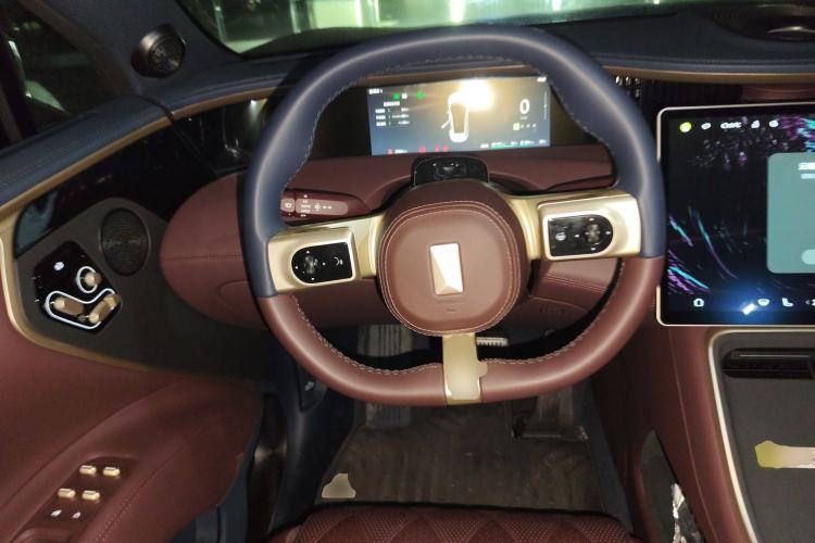 Used Avatr 11 2025 Year Updated Max Extended-Range Version Steering Wheel