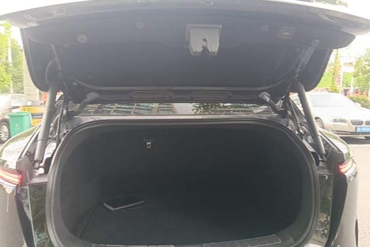 Used Avatr 11 2025 Ultra Extended-Range Edition Trunk