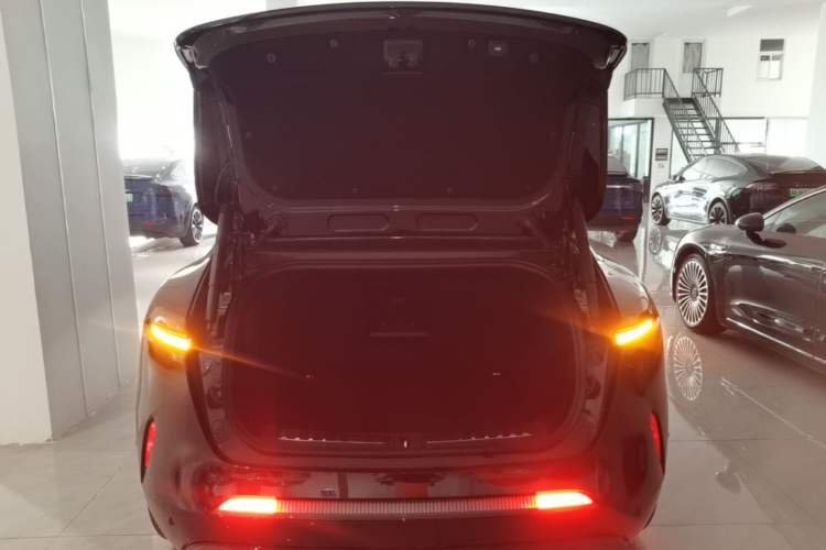 Used Avatr 11 2025 Max All-Electric Four-Wheel Drive Trunk