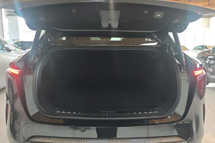 Used Avatr 11 2025 Year Updated Max Extended-Range Version Trunk