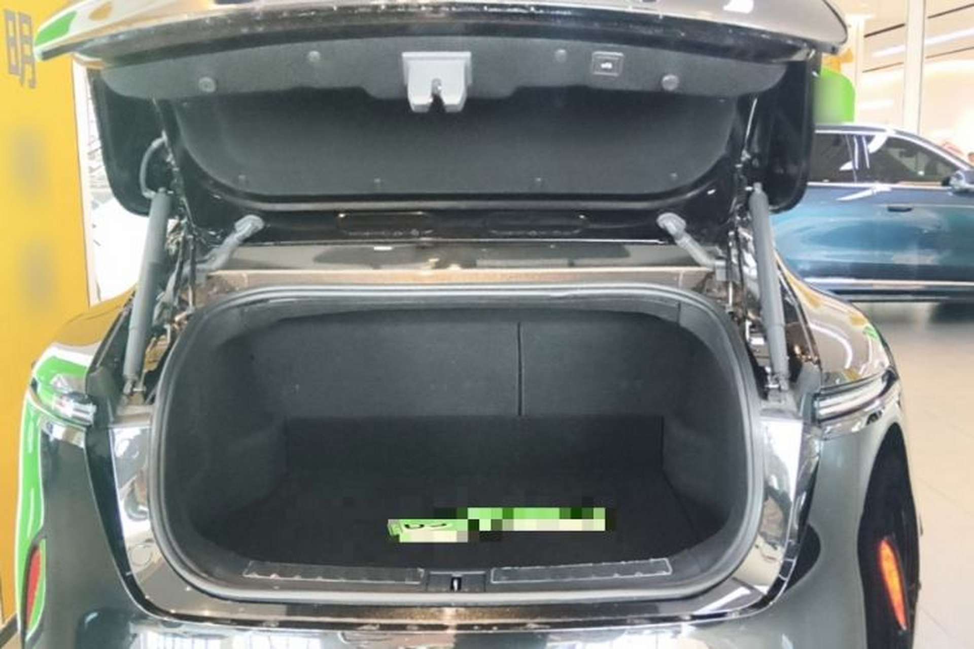 Used Avatr 11 2025 Year Updated Max Extended-Range Version Trunk