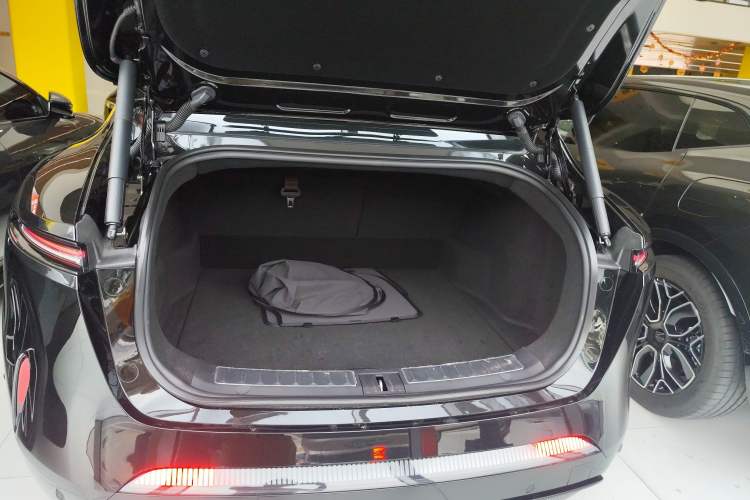 Used Avatr 11 2025 Year Updated Max Extended-Range Version Trunk