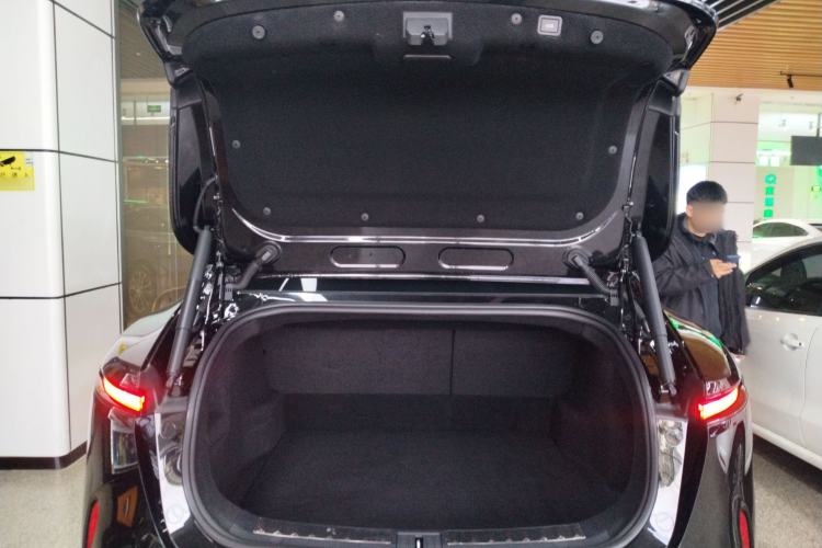 Used Avatr 11 2025 Ultra Extended-Range Edition Trunk