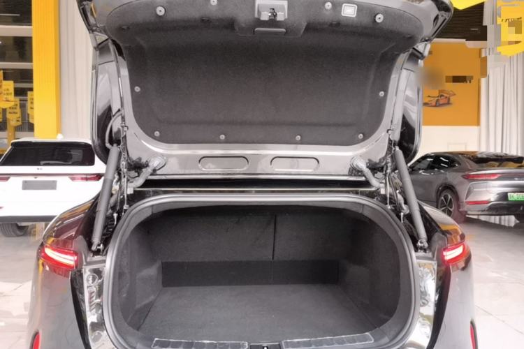 Used Avatr 11 2025 Year Updated Max Extended-Range Version Trunk