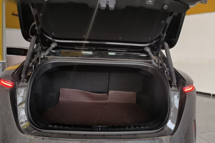 Used Avatr 11 2025 Year Updated Max Extended-Range Version Trunk