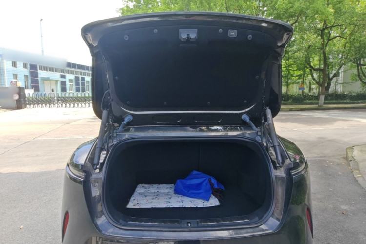 Used Avatr 11 2025 Ultra Extended-Range Edition Trunk