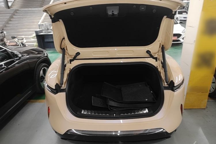 Used Avatr 11 2025 Max Extended-Range Edition Trunk