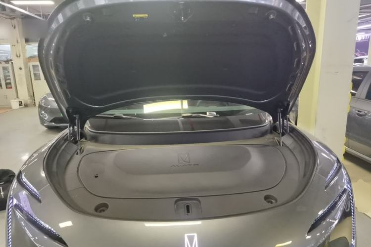 Used Avatr 11 2025 Year Updated Max Extended-Range Version Engine Bay
