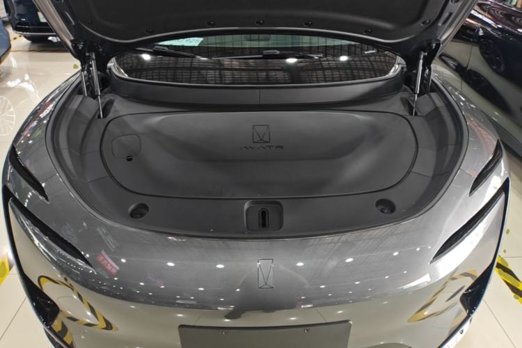 Used Avatr 11 2025 Year Updated Max Extended-Range Version Engine Bay