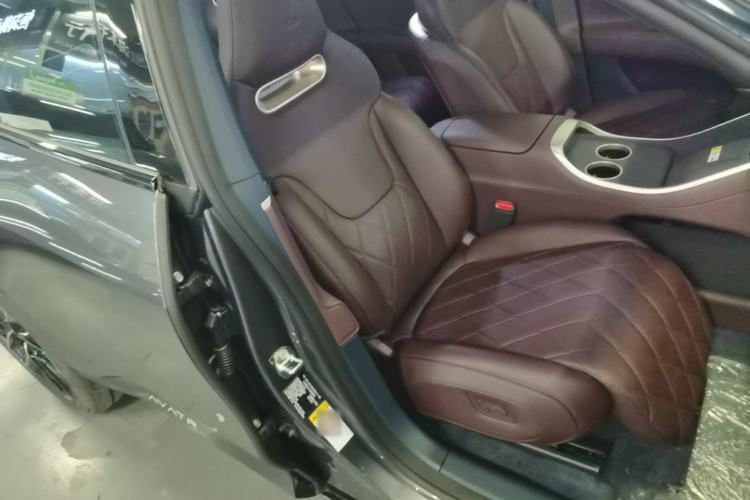 Used Avatr 11 2025 Year Updated Max Extended-Range Version Right Front Seat