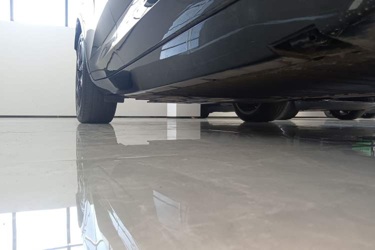 Used Avatr 11 2025 Ultra Extended-Range Edition Right Side Sill