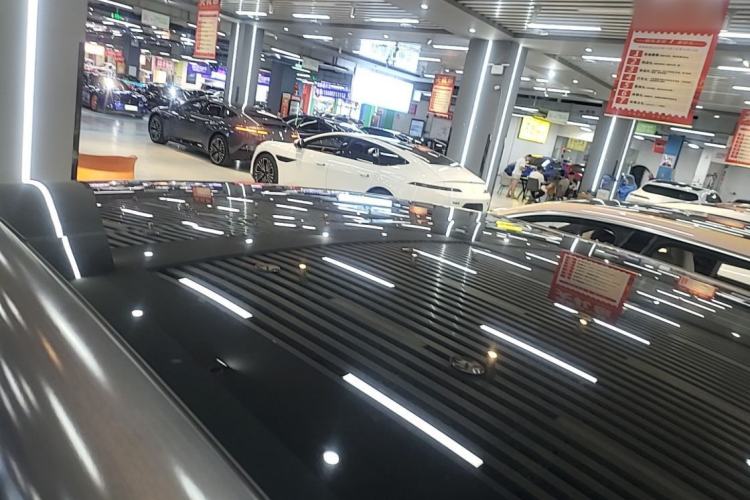 Used Avatr 11 2025 Night Rider Edition Roof