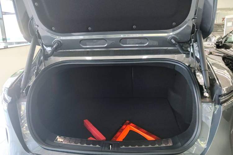 Used Avatr 11 2025 Year Updated Max Extended-Range Version Trunk