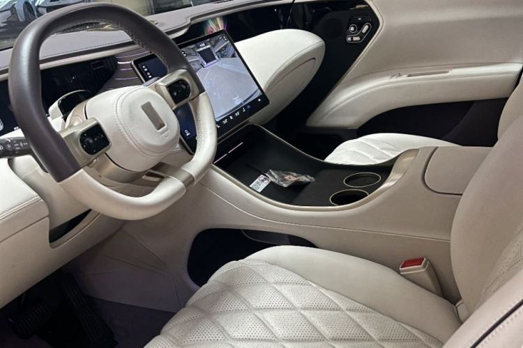 Used Avatr 11 2025 Ultra Extended-Range Edition Interior 3