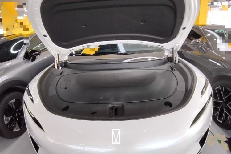Used Avatr 11 2025 Year Updated Max Extended-Range Version Engine Bay