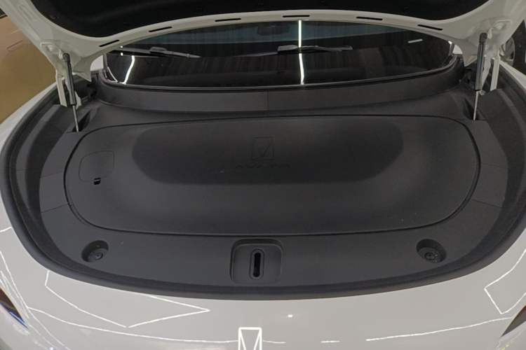 Used Avatr 11 2025 Max Extended-Range Edition Engine Bay