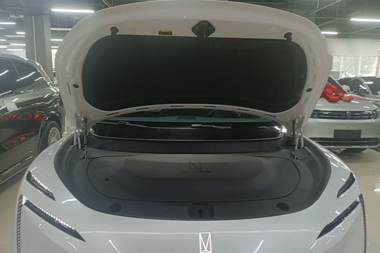 Used Avatr 11 2025 Year Updated Max Extended-Range Version Engine Bay