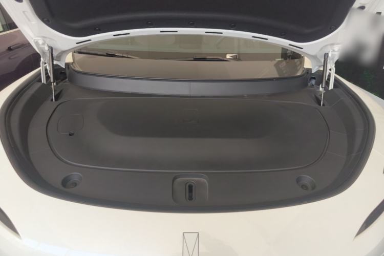 Used Avatr 11 2025 Ultra Extended-Range Edition Engine Bay