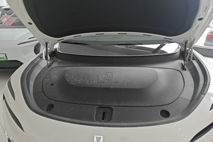 Used Avatr 11 2025 Ultra Extended-Range Edition Engine Bay