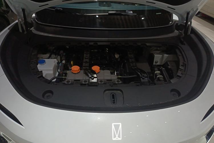 Used Avatr 11 2025 Year Updated Max Extended-Range Version Engine Bay