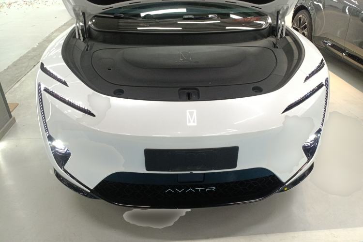Used Avatr 11 2025 Year Updated Max Extended-Range Version Engine Bay