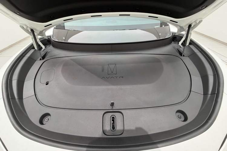 Used Avatr 11 2025 Year Updated Max Extended-Range Version Engine Bay