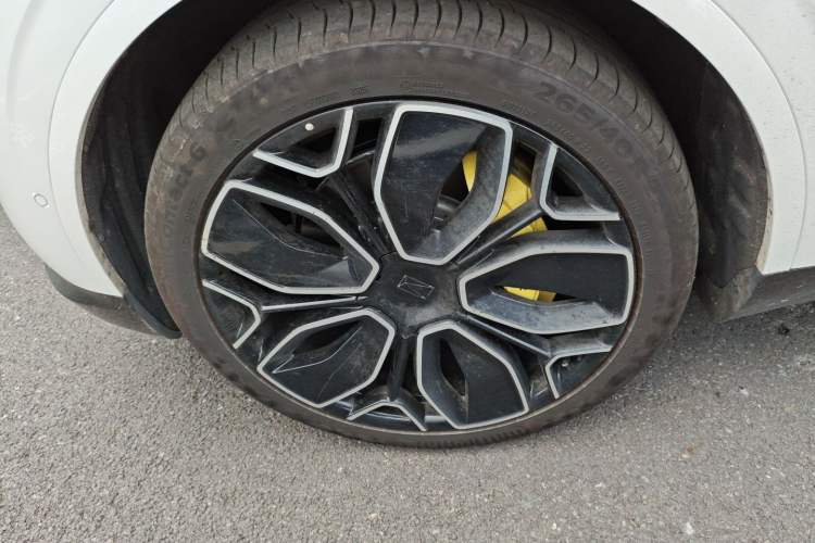 Used Avatr 11 2025 Max All-Electric Four-Wheel Drive Exterior 4