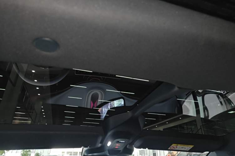 Used Avatr 11 2025 Ultra Extended-Range Edition Headliner