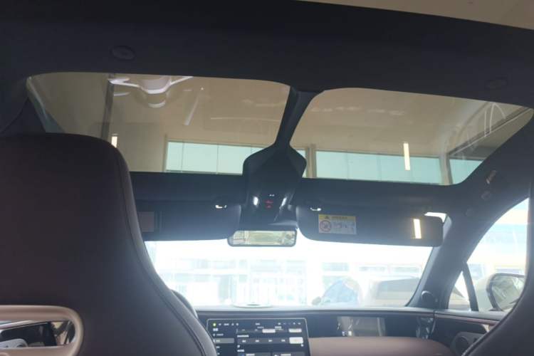 Used Avatr 11 2025 Ultra Extended-Range Edition Headliner