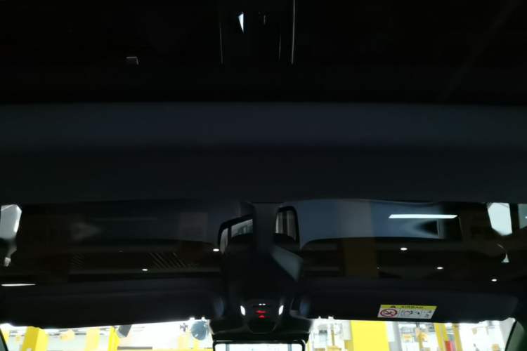 Used Avatr 11 2025 Year Updated Max Extended-Range Version Headliner