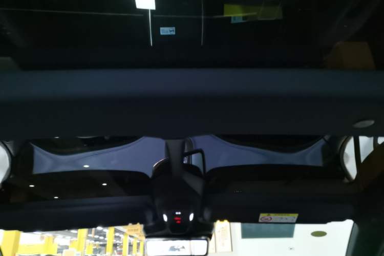 Used Avatr 11 2025 Ultra Extended-Range Edition Headliner
