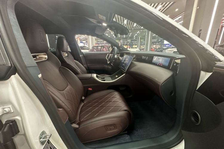 Used Avatr 11 2025 Year Updated Max Extended-Range Version Interior 1