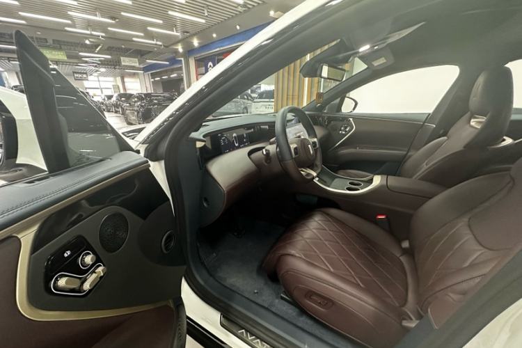 Used Avatr 11 2025 Year Updated Max Extended-Range Version Interior 2