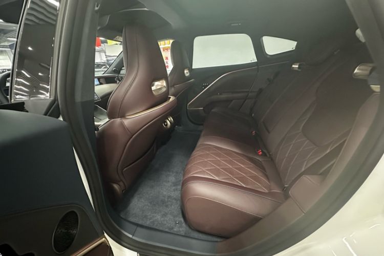 Used Avatr 11 2025 Year Updated Max Extended-Range Version Interior 3