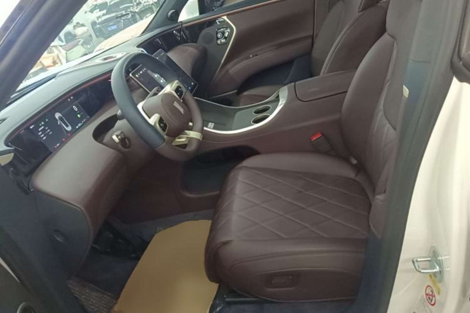 Used Avatr 11 2025 Max Extended-Range Edition Left Front Seat