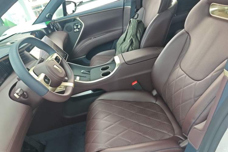 Used Avatr 11 2025 Year Updated Max Extended-Range Version Left Front Seat