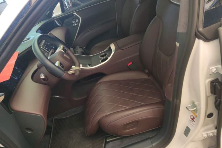 Used Avatr 11 2025 Year Updated Max Extended-Range Version Left Front Seat