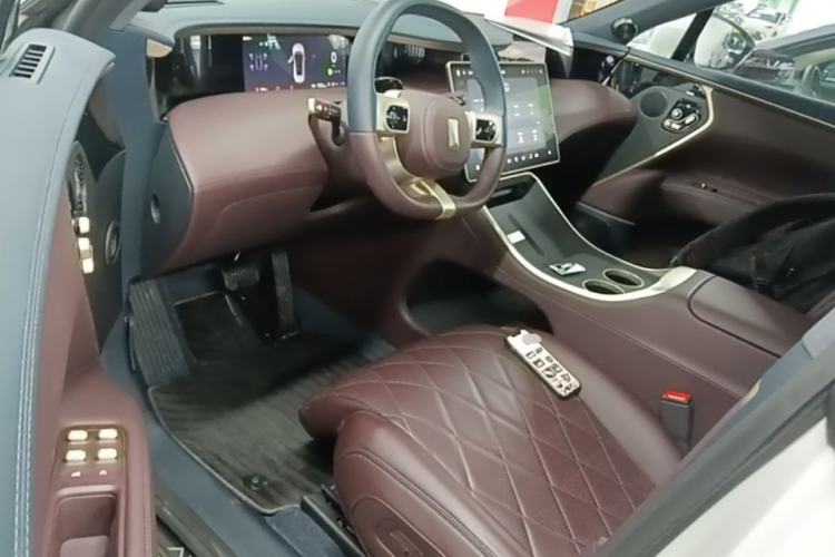 Used Avatr 11 2025 Year Updated Max Extended-Range Version Left Front Seat