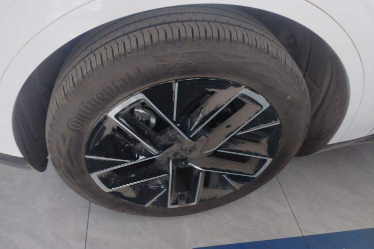 Used Avatr 11 2025 Ultra Extended-Range Edition Left Front Wheel Hub