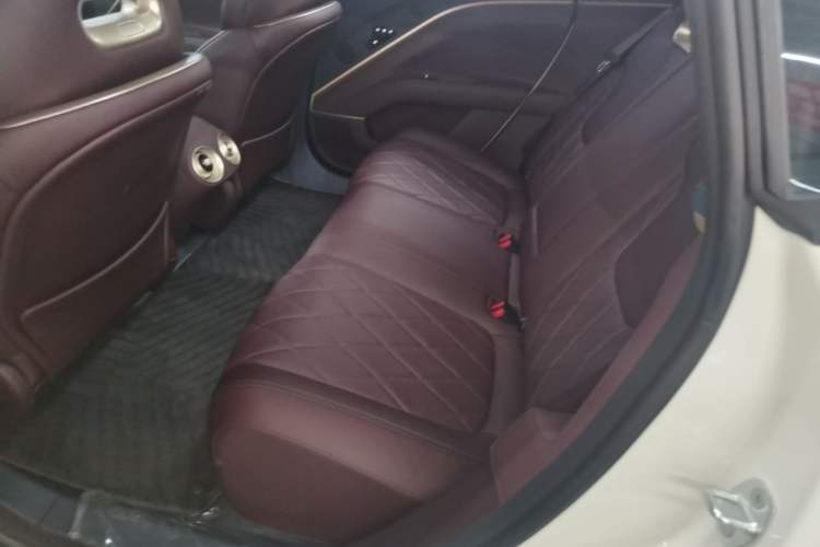 Used Avatr 11 2025 Max Extended-Range Edition Left Rear Seat