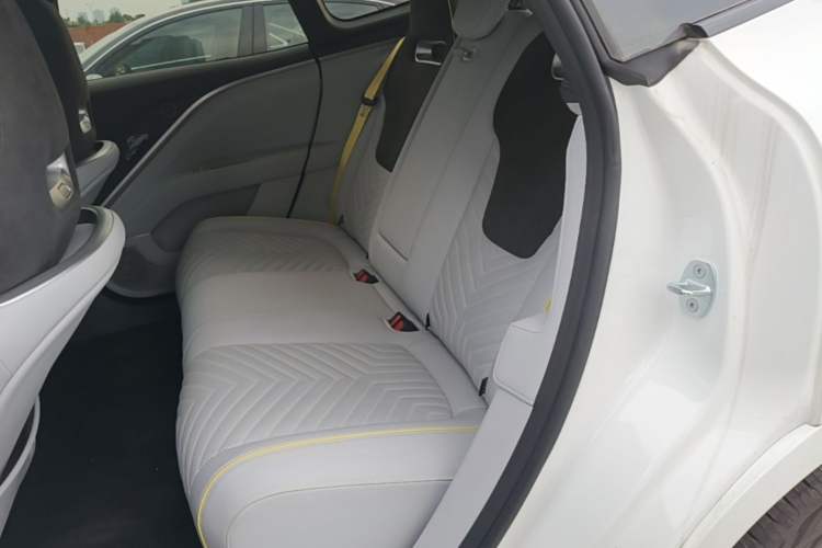 Used Avatr 11 2025 Year Updated Max Extended-Range Version Left Rear Seat