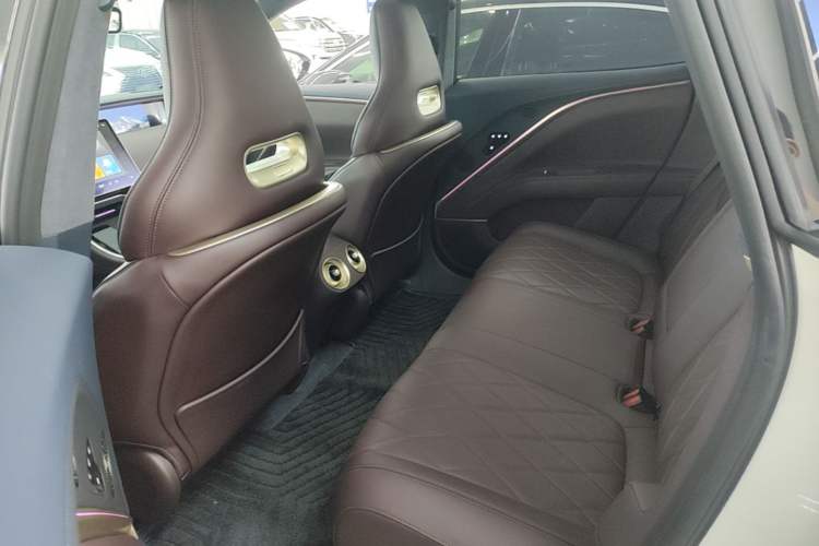 Used Avatr 11 2025 Year Updated Max Extended-Range Version Left Rear Seat