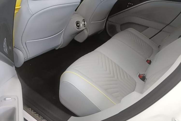 Used Avatr 11 2025 Year Updated Max Extended-Range Version Left Rear Seat