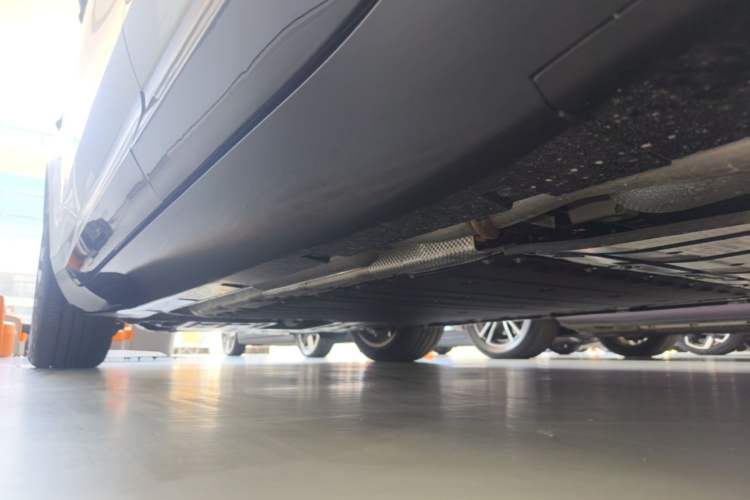 Used Avatr 11 2025 Ultra Extended-Range Edition Left Side Sill