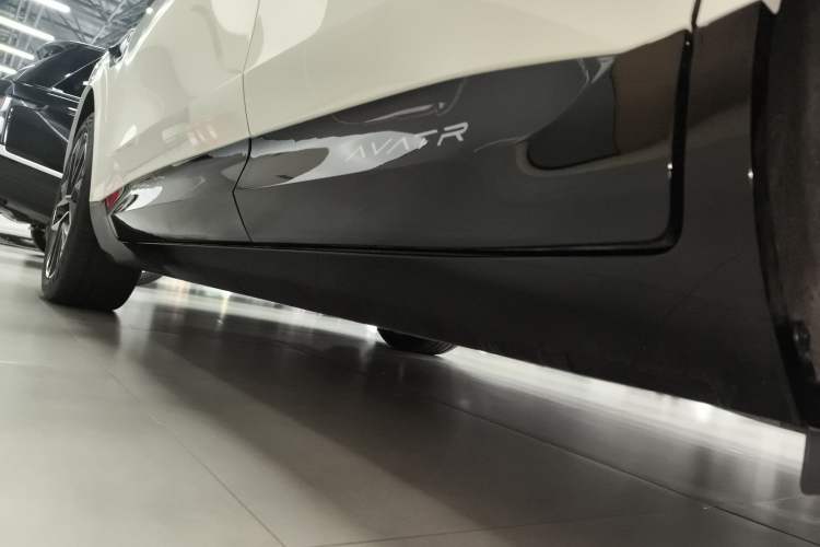 Used Avatr 11 2025 Year Updated Max Extended-Range Version Left Side Sill