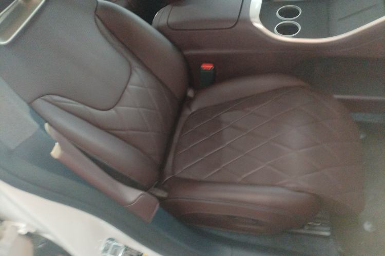 Used Avatr 11 2025 Ultra Extended-Range Edition Right Front Seat