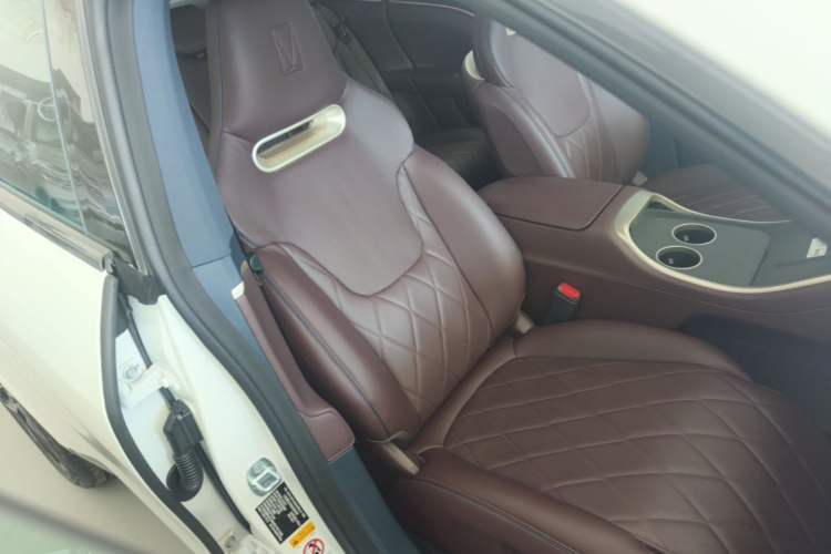 Used Avatr 11 2025 Ultra Extended-Range Edition Right Front Seat