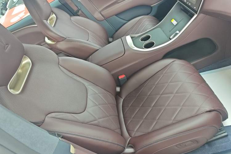 Used Avatr 11 2025 Year Updated Max Extended-Range Version Right Front Seat